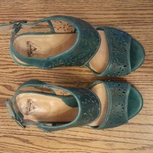 John Fluevog Rules Chatelet Cutout Peeptoe Wooden Cone Heel 8.5